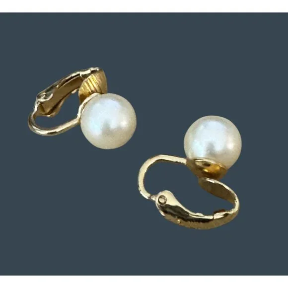 Crown Trifari Clip-On Earrings Faux Pearl Gold Tone Vintage Style - Picture 5 of 6
